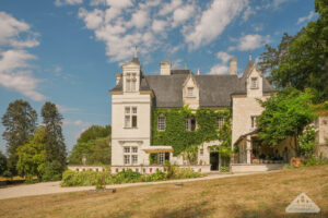 Emily in Paris - filming locations - Camille family Chateau de Sonnay - Chamelle Photography