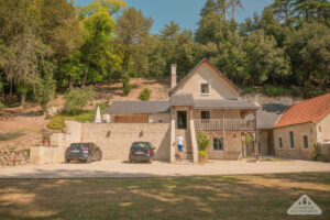 Emily in Paris - filming locations - Camille family Chateau de Sonnay - Chamelle Photography